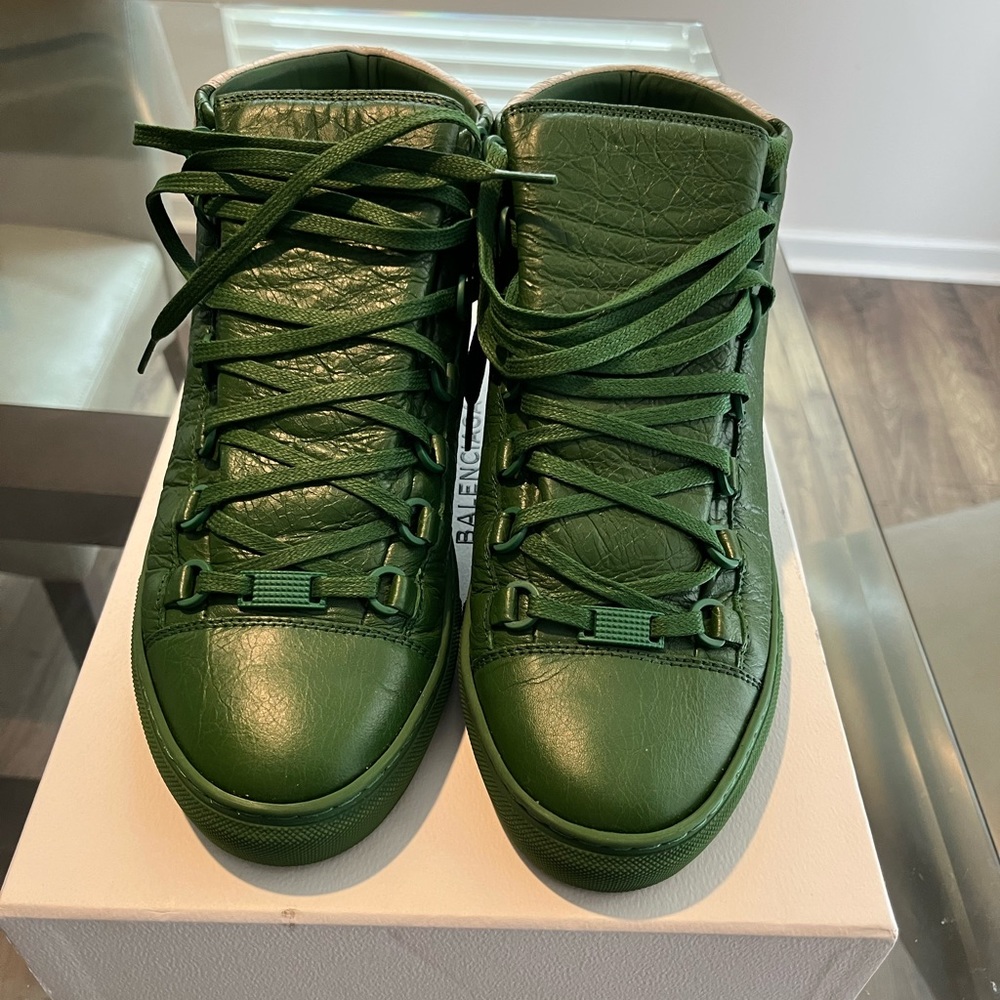 Balenciaga mid top green and white sneaker size 41